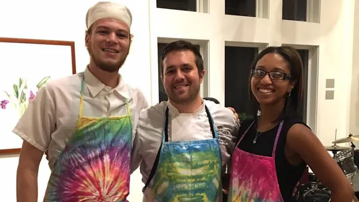 Broad Table Tavern Named Winner Of Taste Of The Town