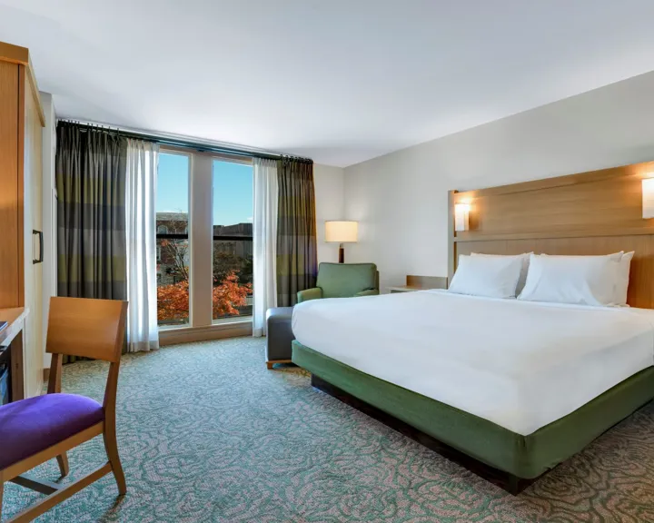 Guest room at the Inn at Swarthmore with a king bed
